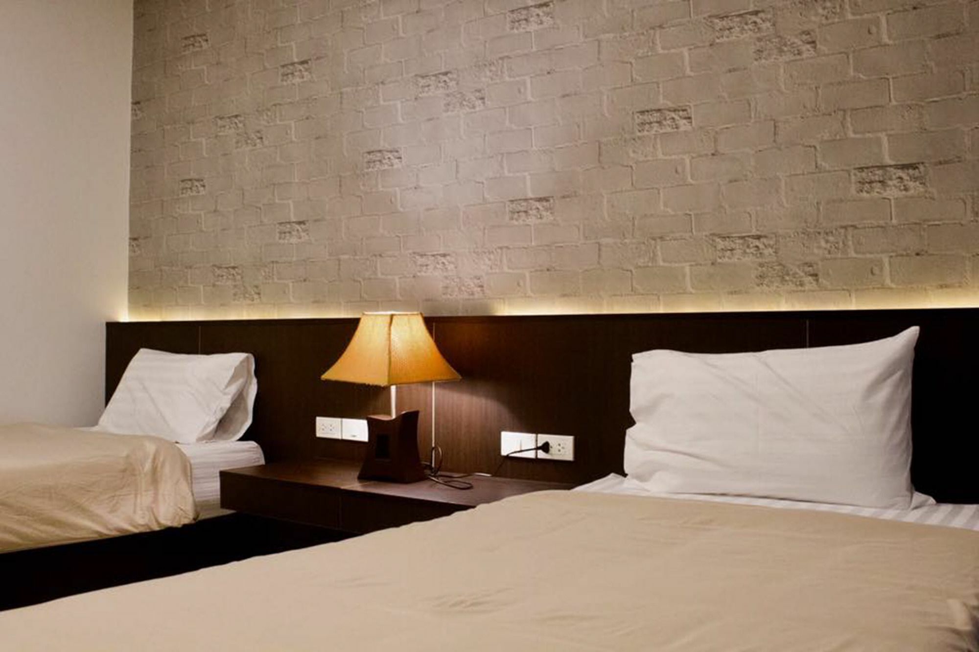 Hotel Trimm à Chanthaburi Extérieur photo